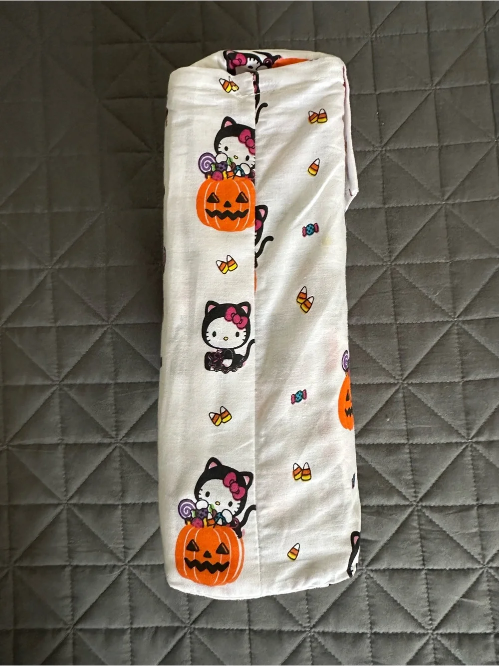 Hello Kitty Halloween Queen Sheet Set Black Orange Ghost Pumpkin NWT
